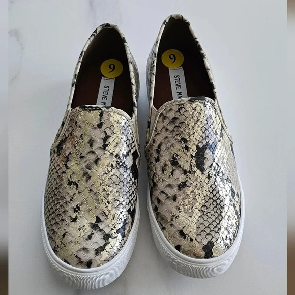 Steve Madden Gold and Cream Sneakers with Slip-On Design - Picture 5 of 9